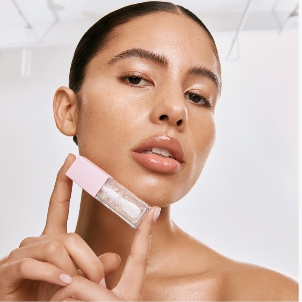 KYLIE COSMETICS Lip Oil In Coconut Clear